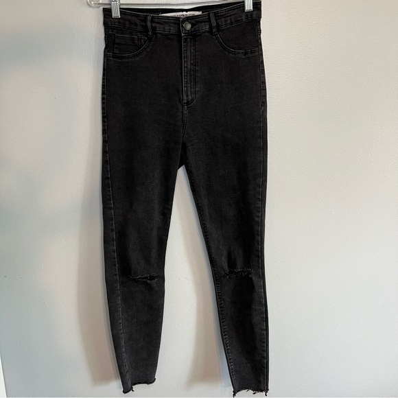 Zara Jeans Sz 8 Distressed Raw Hem Dark Wash Denim Black High Rise Bombshell - Picture 1 of 9